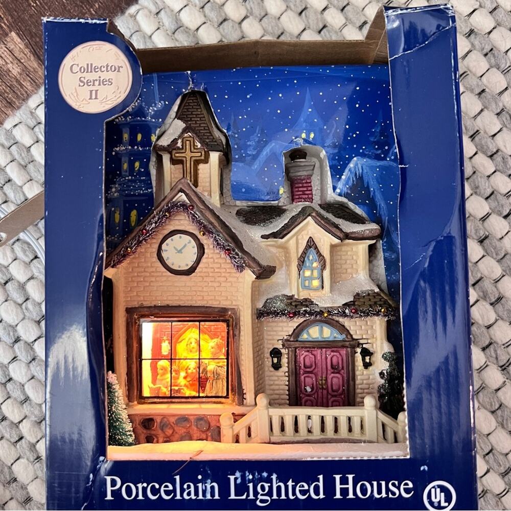 Vintage Victoria Falls Church Series 2 Porcelain Lighted House Christmas Village